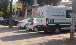 Gaziantep'te otomobil tıra arkadan çarptı: Baba-oğul hayatını kaybetti