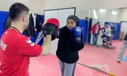 Hasköy'de boks yapan tek kızın en büyük destekçisi babası oldu