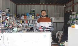 Hırsızın, arkadaşını 'sadece sıfır telefonları al' diyerek yönlendirdiği 150 bin TL'lik soygun