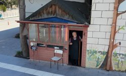 Küçük barakada 62 yıllık emekle 4 çocuğunu evlendirip, evini, arabasını aldı