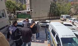 Sosyal medya üzerinden fuhuşa aracılık yapan 5 şüpheli yakalandı