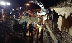 Toprak kayması su hattını vurdu