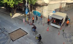 Mersin Büyükşehir Belediyesi’ne bağlı ekipler, yol onarım çalışmaları sürdürüyor