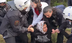 Anayurt Mahallesi sakinleri narenciye ve zeytin ağaçları için nöbet tutuyor