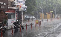 Mersin tüm gün kuvvetli gök gürültülü sağanak yağışın etkisinde olacak