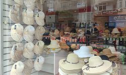 Mersin’de hasır şapka satışları başladı