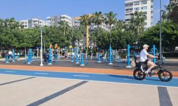 Mersin sahilinde sabah sporu
