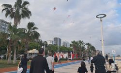 Mersin’de gökyüzü eczacıların uçurtmalarıyla renklendi