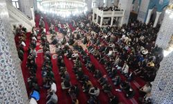 Bayram namazında ilk saf Iğdır'da tutuldu