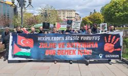 Erzurum'da sağlıkçılar 132'nci kez Gazze için yürüdü