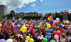 Beylikdüzü'nde kanseri yenen 9 yaşındaki Almira için binlerce balon gökyüzüne bırakıldı