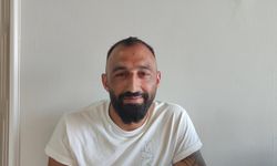 Sivas'ta fıkralara konu olacak olay, balık ağaca çıktı