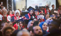 Türkiye Bursları dünyaya 2 bin 800 yeni gönül elçisi kazandırdı