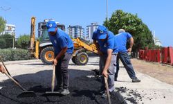 Toroslar’ın yolları asfaltlanıp düzenleniyor