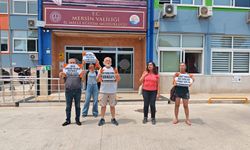 Mersin Halkevi üyeleri, öğretmenler için sokağa indi: “Direnen öğretmenlerin yanındayız”