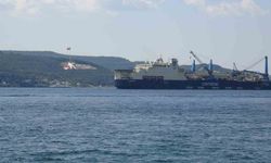 Dev boru döşeme gemisi 'Castorone' Çanakkale Boğazı'ndan geçti