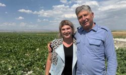 'Kız çocuğu yapamaz' diyenlere inat tarlada babasının sağ kolu oldu