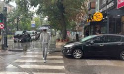 Kocaeli'de aniden bastıran sağanak hayatı olumsuz etkiledi