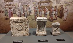 Roma Dönemi’nden kalma kalker mezar stelleri, Mersin’de sergileniyor