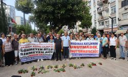 Sivas katliamında hayatını kaybedenler Mersin'de anıldı