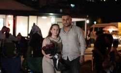 Film izlemeye geldi evlilik teklifi aldı