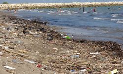 Mersin sahillerindeki kirlilik turizmi tehdit ediyor