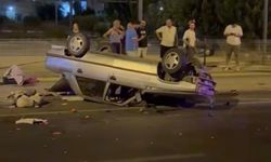 Mersin'de otomobil park halindeki araca çarptı: 5 yaralı