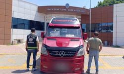 Mersin'de ters şeritte ilerleyen sürücünün ehliyetine el konuldu