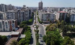 Sıcak hava Adana'nın simge noktalarını sessizliğe bürüdü