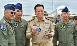 Tayland Başbakanı'nın kullandığı uçağa F-16'lar eşlik etti