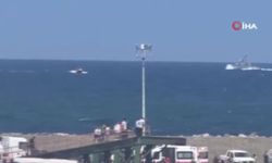 Girne'de batan gemiye havadan ve denizden müdahaleye sürüyor