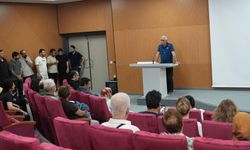 İnönü Üniversitesi'nde akademisyenlere dijital podyum eğitimi