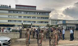 Lisede korku dolu anlar: Silahla vurulan öğretmen öldü