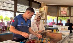 Mersin'de okul kantinlerine denetim: Tarihi geçmiş ürünler imha edildi