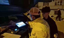 Polisin 'dur' ihtarına uymayıp kırmızı ışıkta makas atarak kaçan motosikletliye 353 bin lira ceza
