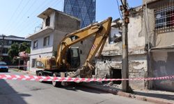 Toroslar, metruk yapılardan temizleniyor