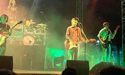Mor ve Ötesi, Mersin’de sevenleriyle buluştu