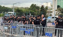 Mersin'deki operasyonda 3 başkanla birlikte 59 şüpheli adliyeye sevk edildi