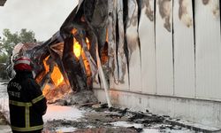 Mersin'de tütün ve makaron fabrikasının 3 deposunda yangın