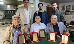 Alaşehir'de 55 yıllık kahveciye ahilik plaketi