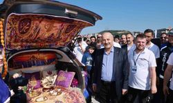 Gebze'de modifiyeli araç tutkunları festivalde buluştu
