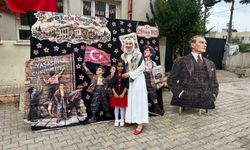 Yağmura aldırış etmeden Atasına şemsiye tutan küçük kızın davranışı yürekleri ısıttı