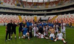 1964 Silifkespor, lidere konuk oluyor