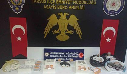 Tarsus'ta kahve ve derneklere kumar baskını