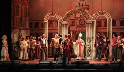 Mersin’de sahnelenecek olan Kiss Me Kate müzikalinin genel provası yapıldı