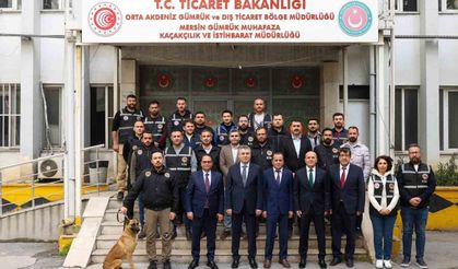 Mersin Limanı'nda 19 kilo kokain ele geçirildi, vali ekibi tebrik etti