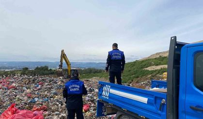 Mersin'de sağlıksız şekilde taşınan çiğ köfte kolilerine el konuldu