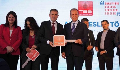 Mezitli Belediyesine ekskavatör desteği