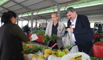 Başkan Yıldız, üretici ve köylü pazarında vatandaş bir araya geldi