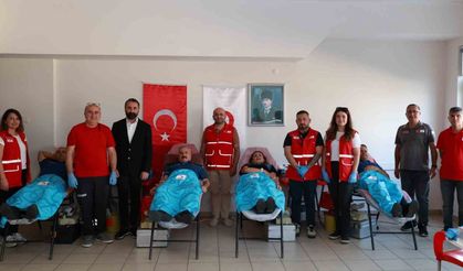 Mersin'de emniyet teşkilatından kan bağışına destek